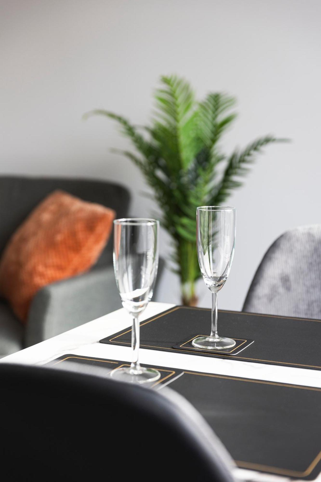 44 Apartments - Modern, Gemuetlich, Wlan, Balkon, Stellplatz Wuppertal Zewnętrze zdjęcie